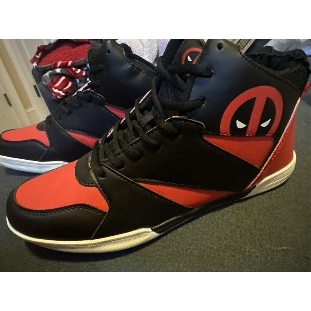 Official Marvel Mens Deadpool Hi Top Sneaker Size 9 Faux Leather Black Red White